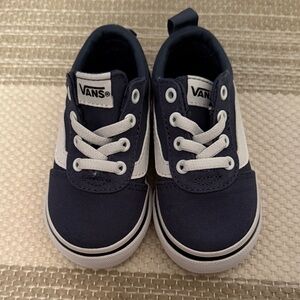 Vans brand new toddler Sneakers in Navy and White